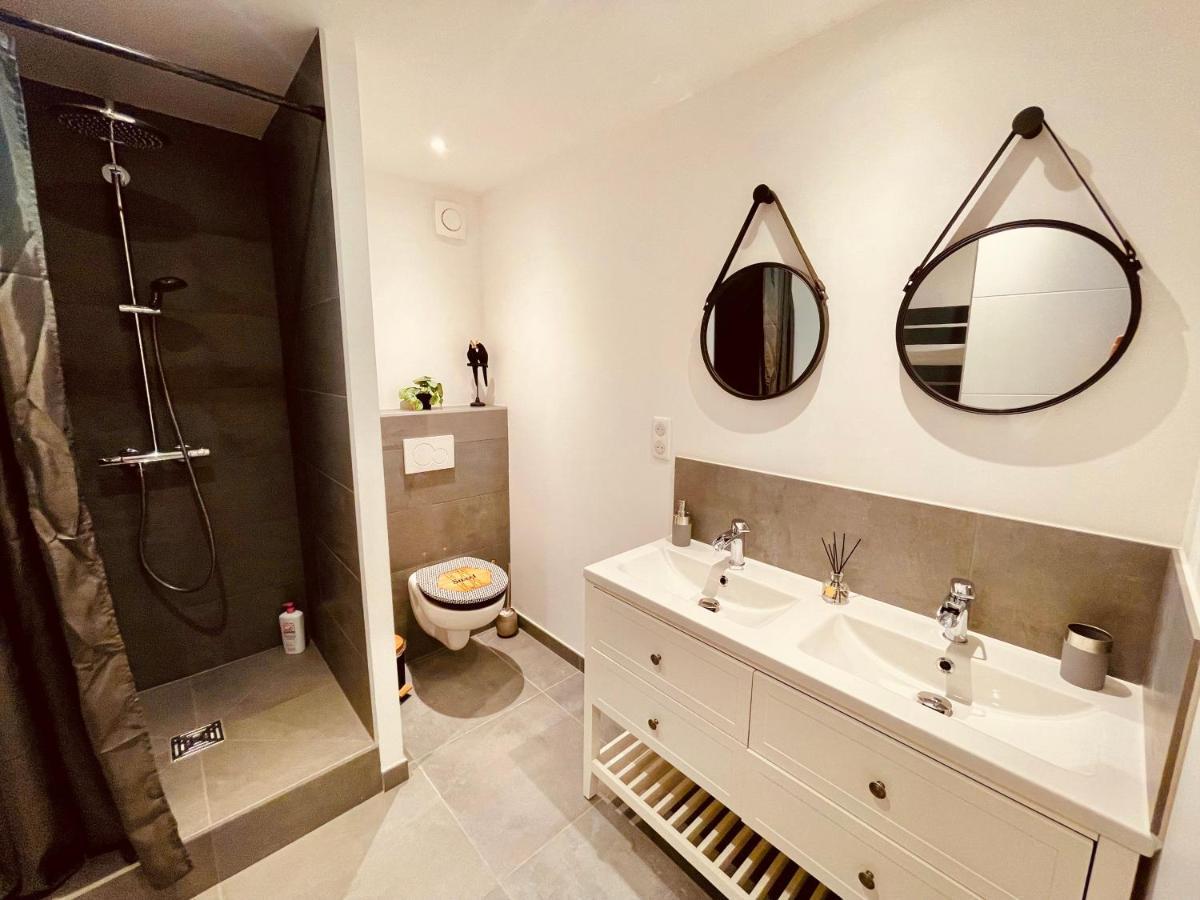 La Villa Perroquet Poncins Экстерьер фото