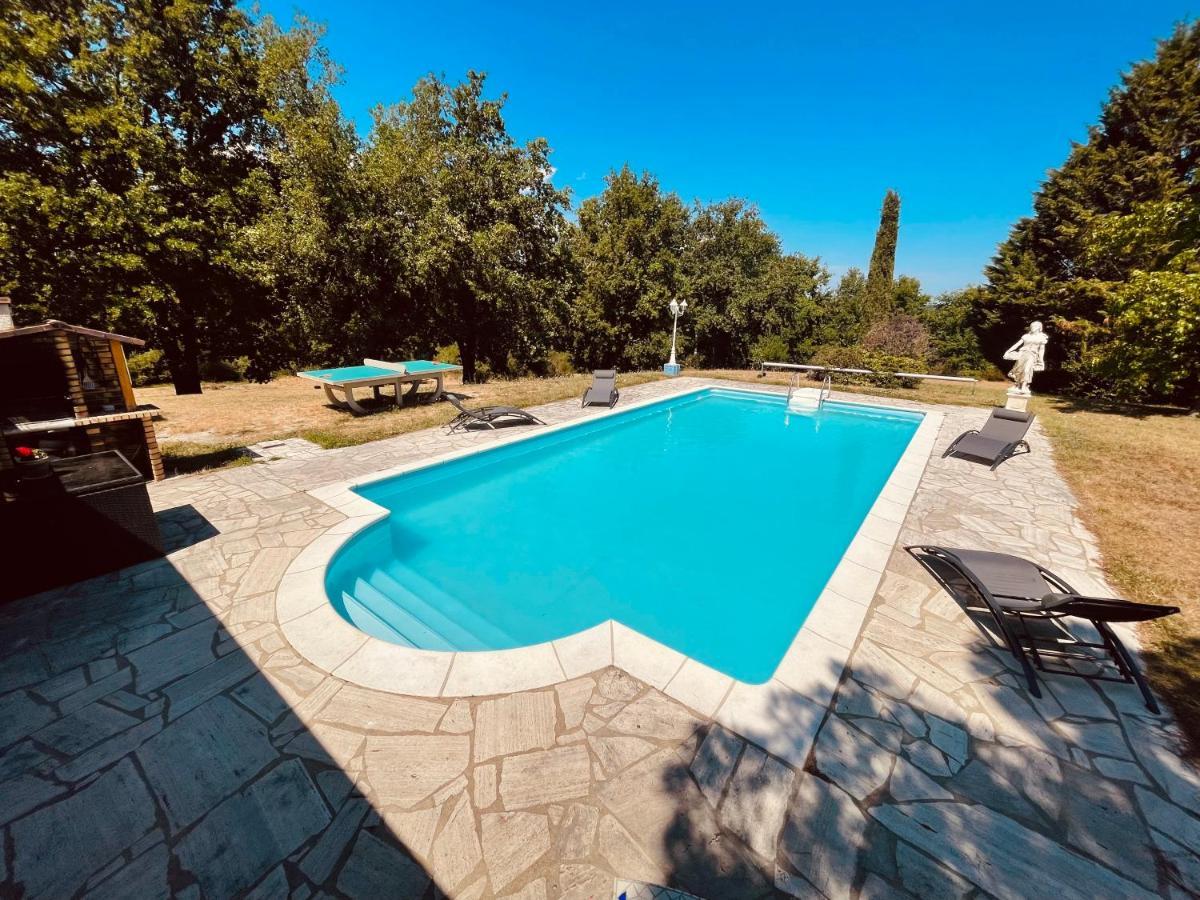 La Villa Perroquet Poncins Экстерьер фото